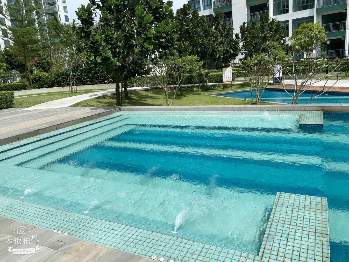 Homenest Jb City Poolview Suite By Cozy Home Джохор Бахру Екстериор снимка