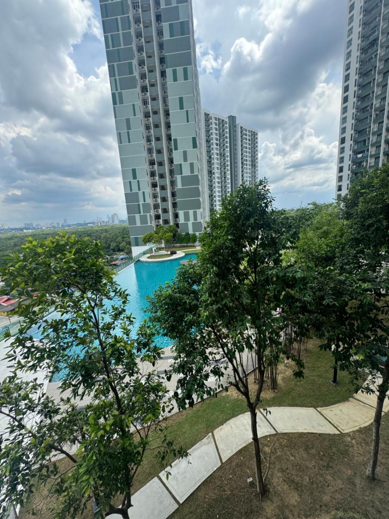 Homenest Jb City Poolview Suite By Cozy Home Джохор Бахру Екстериор снимка